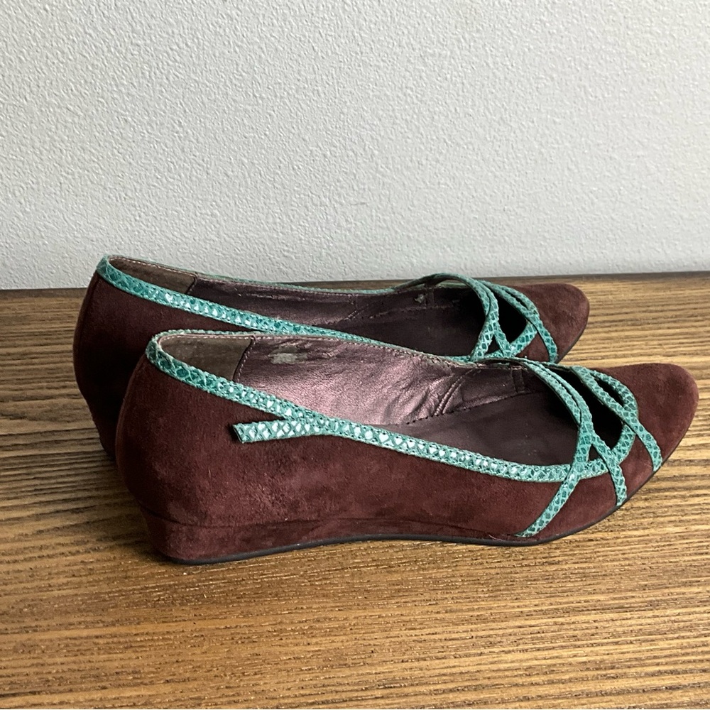 Faryl Robbin Brown Suede and Turquoise Leather Wedges - Picture 2 of 8